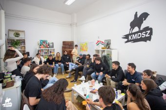 Közelkép az egyetemi valóságról: hamarosan zárul a JelenLét – JövőCTRL kutatás