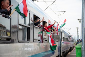 Idén is áthalad a Csíksomlyó Expressz zarándokvonat Sepsiszentgyörgyön