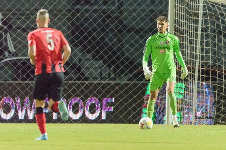 Érettségi után az Európa-bajnokságon is bizonyíthat – interjú az FK Csíkszereda kapusával