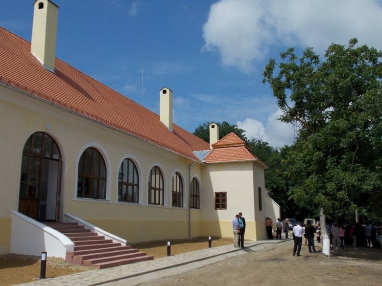 Régi fényében pompázik. A HU-RO pénzen restaurált ottományi Komáromi-kúria •  Fotó: Sütő Éva