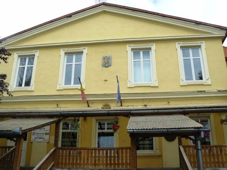 Zárolták Sepsikőröspatak számláit