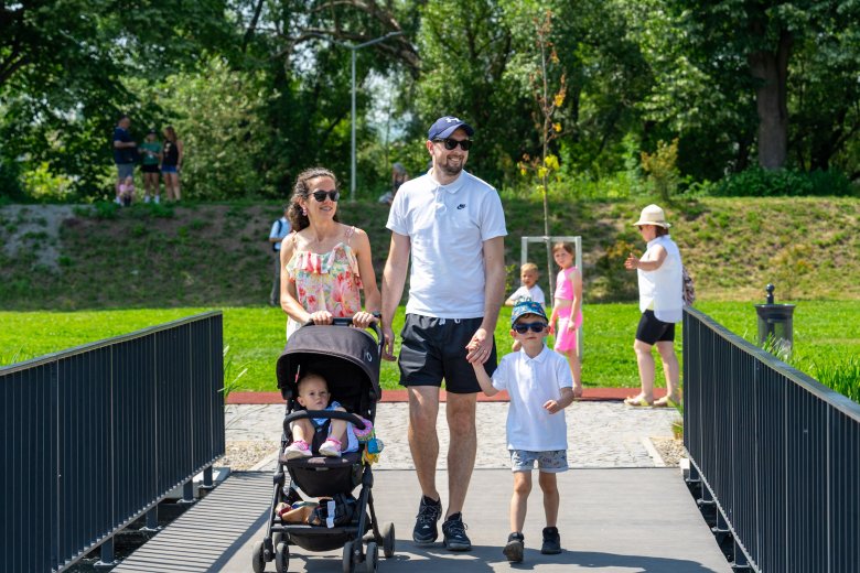 Még egy kicsit kell dolgozni az Állomás-tavi piknikező piknikezőhelyen, hogy tökéletes legyen