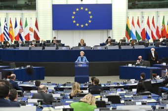 Megszüntetné az egyhangú döntéseket az Európai Bizottság, minősített többséget akar