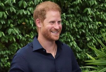 Harry herceg most éppen ki akar békülni családjával