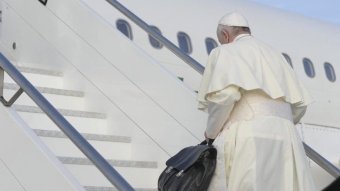 Három méretben készítették el az új pápa ruháját, a gombok számának is jelentősége van