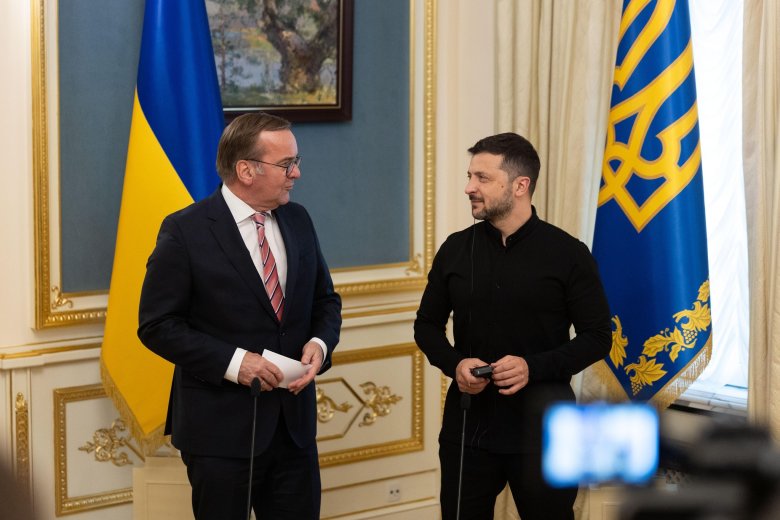 Zelenszkij szerint az ukránok visszaszorítják az oroszokat Szumiban