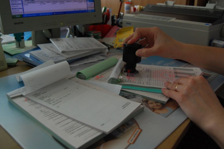 A betegszabadságok terén és a munkaidőben „maszekoló” orvosok soraiban is rendet tenne a miniszter