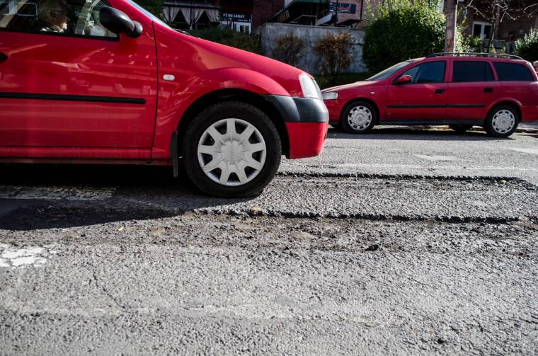 Kátyúznak Udvarhelyen – forgalomkorlátozásokra lehet számítani