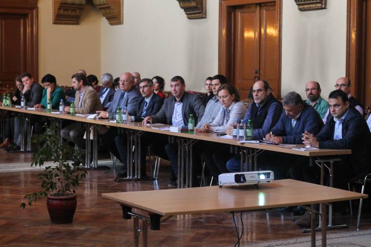 Konferenciát tartottak a politikum és az oktatás kapcsolatáról
