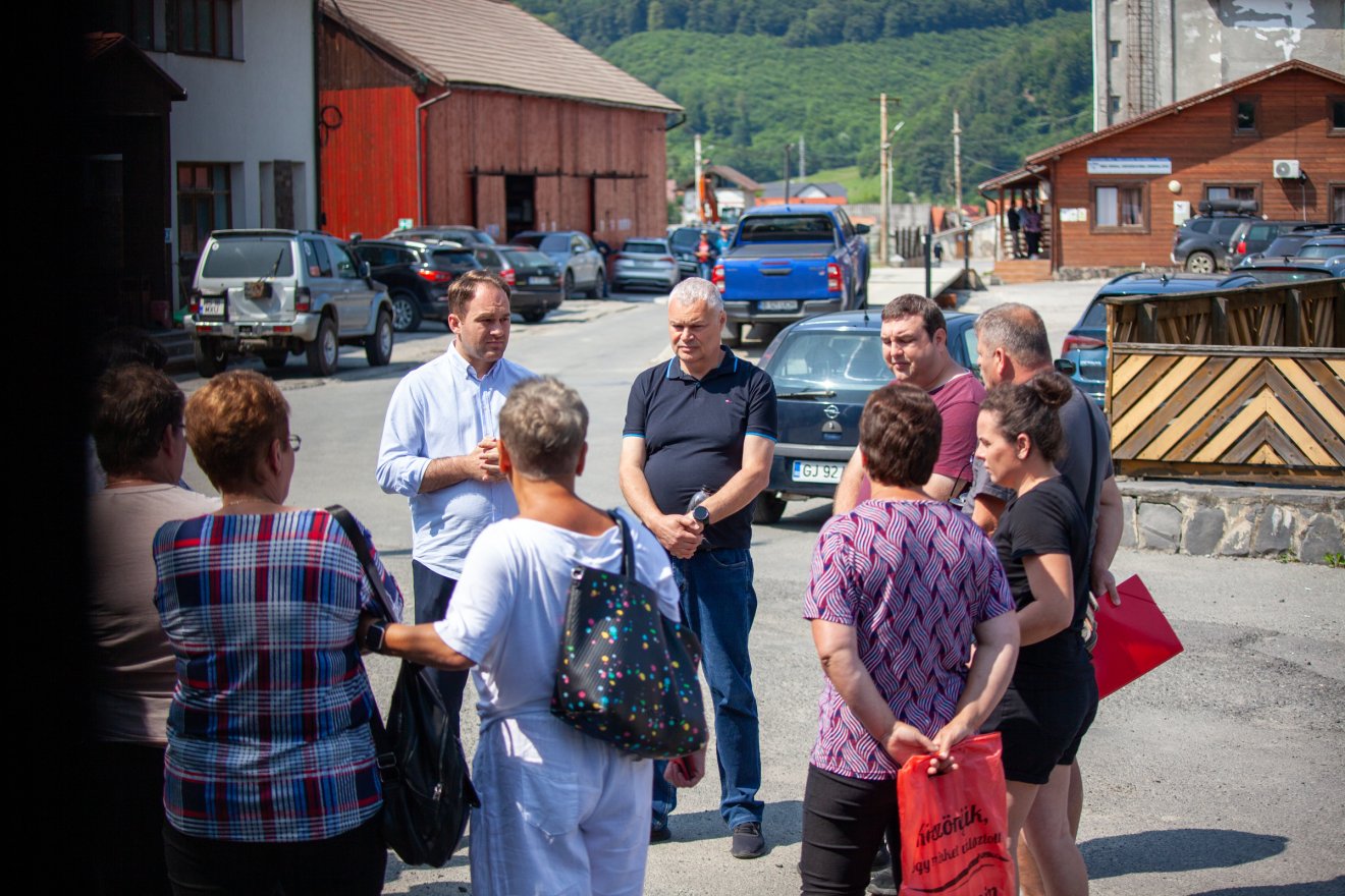 Ígéreteket kaptak, de mindennapi betevőjüket féltik a Sal Sind pórul járt alkalmazottai