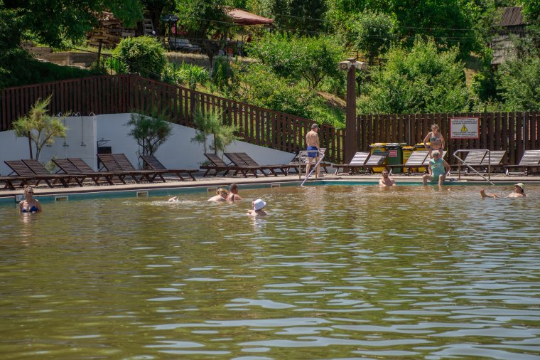 Megnyílt a sósvizű strand Parajdon