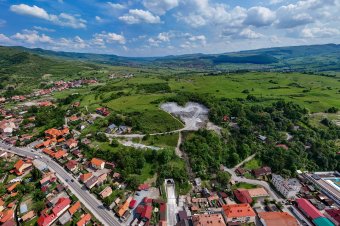 Nyolc nemzetközi szakértő érkezik Parajdra, hogy segítsék a sóbánya körüli munkát
